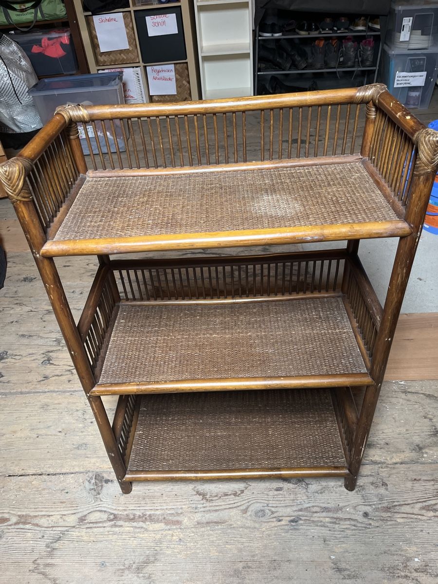 Schnes Bambusregal Vintage Mbel (Gebraucht) in Berlingen fr CHF 1  nur  Abholung auf Ricardo kaufen