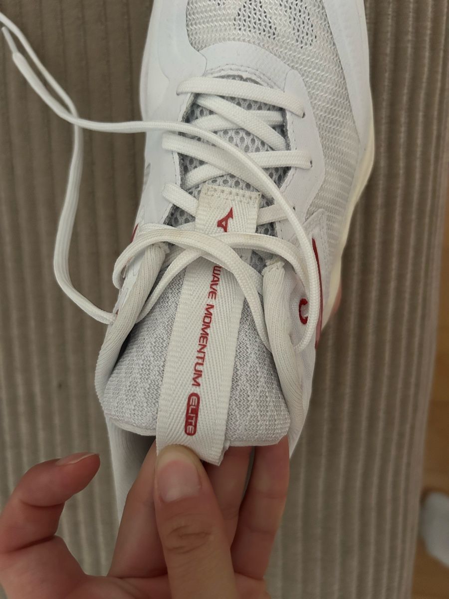 Mizuno Scarpe da uomo: Mizuno Wave Momentum Elite – Nuovo (secondo la descrizione) da Luzern venduto da Manuel121 4