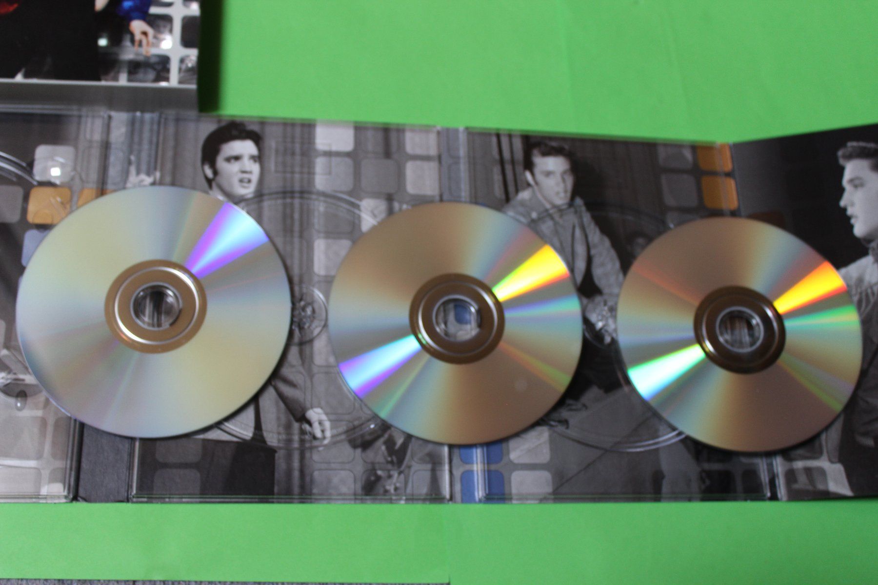 Tutti i DVDs: ELVIS PRESLEY - THE ED SULLIVAN SHOWS 3DVDs – Nuovo (secondo la descrizione) da Tübach venduto da JamesStone 5