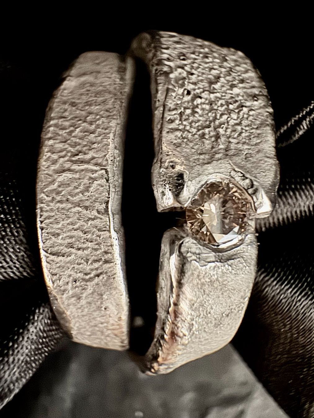 Ringe: Ring - Der Spitzenklasse - cognac-brauner Diamant – Neu und originalverpackt aus Jona von Herzschmiede 3