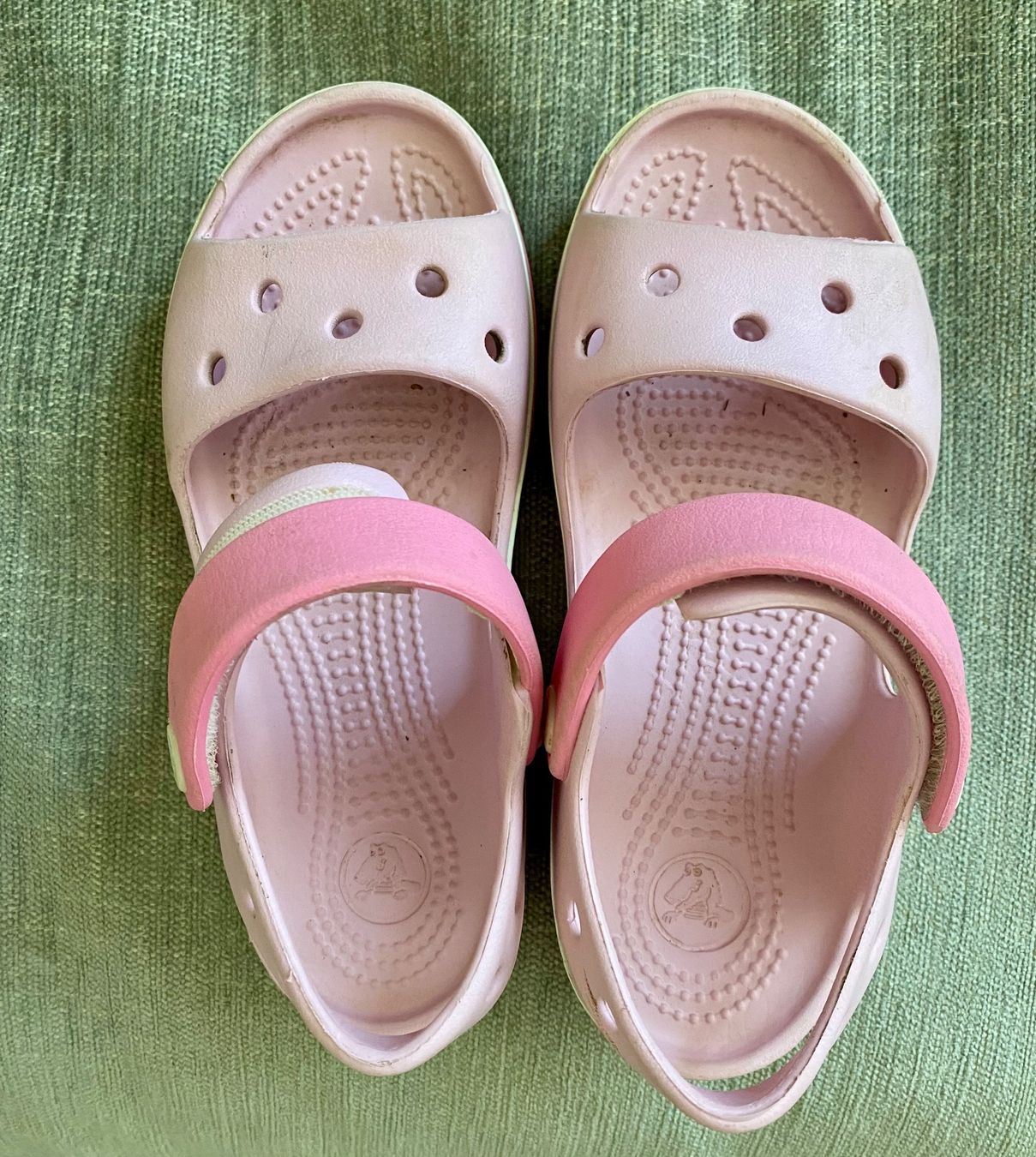 Crocs Chaussures garçon: CROCS Sandalen Grosse C12 – D'occasion à Thalwil par paolo.rota 2