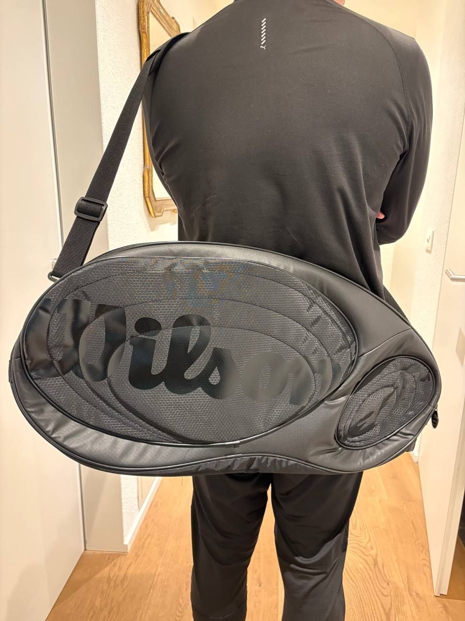 Wilson Taschen: Wilson Tour Bag Black – Neu (gemäss Beschreibung) aus Adliswil von alb_8tmj 3