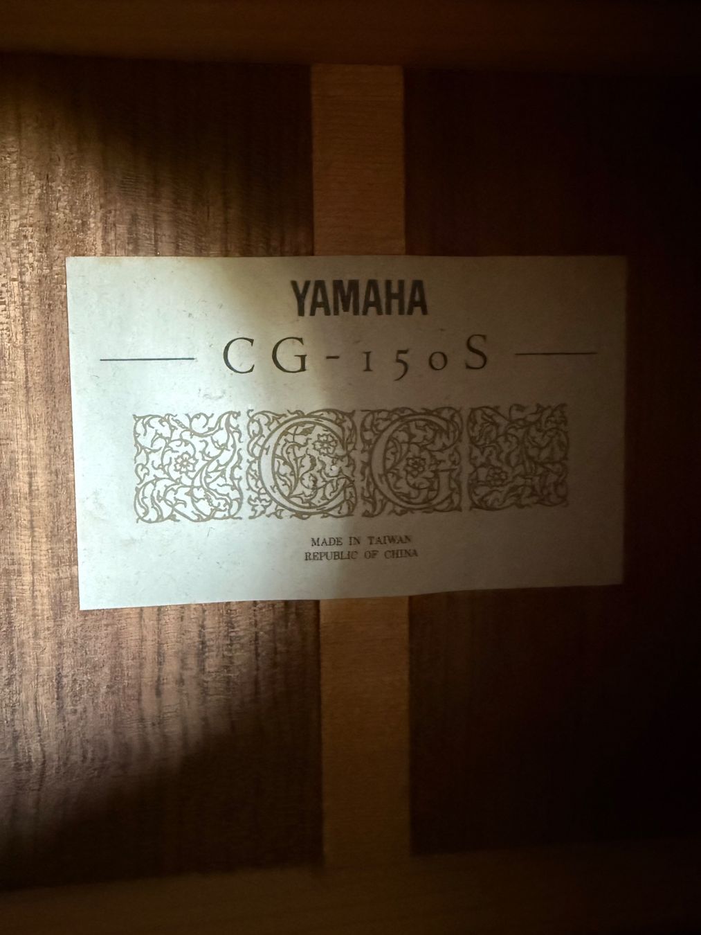 Yamaha Instruments de musique: Yamaha CG- 15OS Konzertgitarre Set – D'occasion à St. Gallen par sommona 3