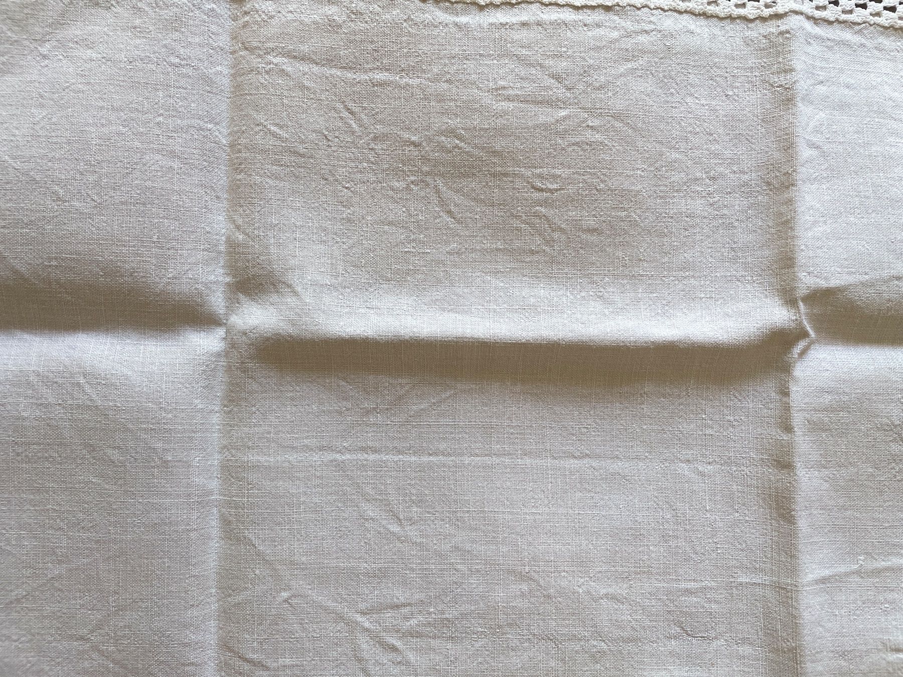 Altra biancheria da tavola: Tischläufer / Tischdecke mit Spitze weiss – Usato da Birsfelden venduto da Nic21 3