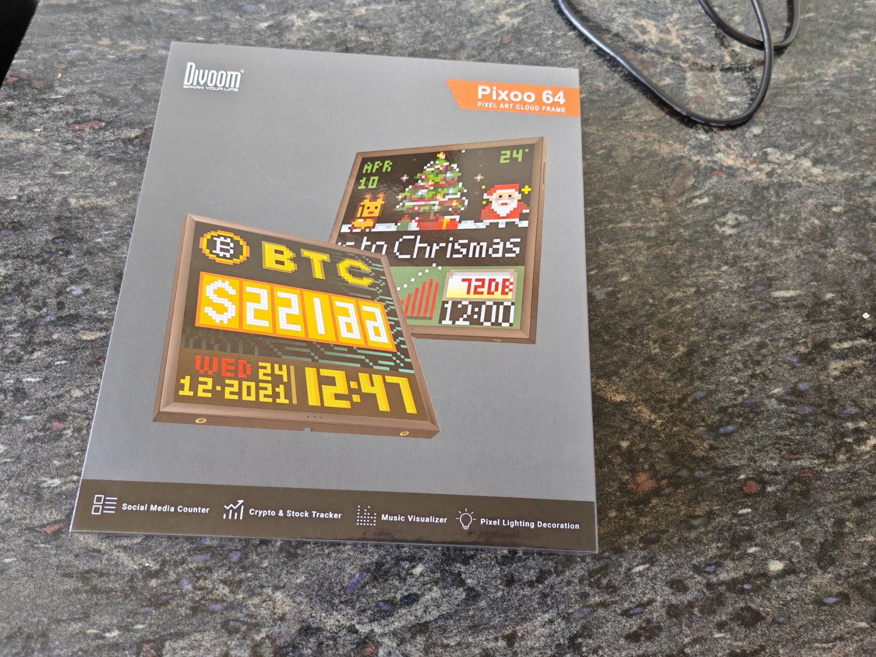 Cadres de tableaux: Divoom Pixoo 64 Pixelart cloud FRAME – D'occasion à Eiken par Marcovolt