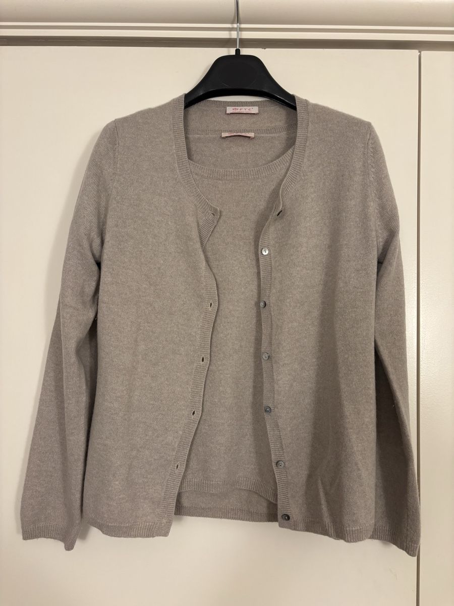 FTC Lotti di vestiti: FTC Cashmere Set – Nuovo (secondo la descrizione) da Zürich venduto da Lynnlouise