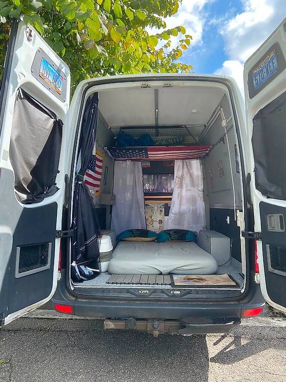 Veicoli da campeggio: Sprinter 315 CDI aménagé camping car – Usato da La Chaux-de-fonds venduto da jeanne13 3