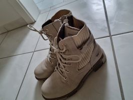 Stiefel Grösse 39, beige von Mustang