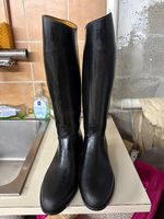 A. vendre.  Bottes d?équitation.