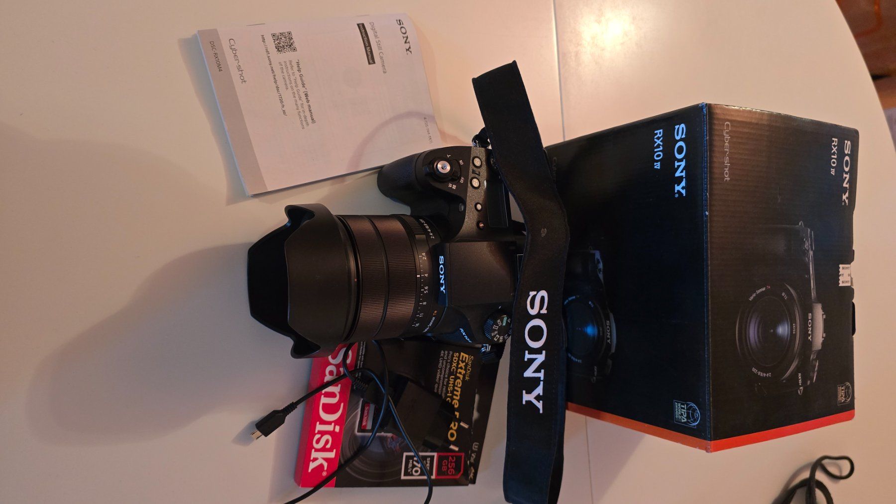 Sony Fotocamera: Sony RX10 IV (MK4) – Usato da Baden venduto da layback 3