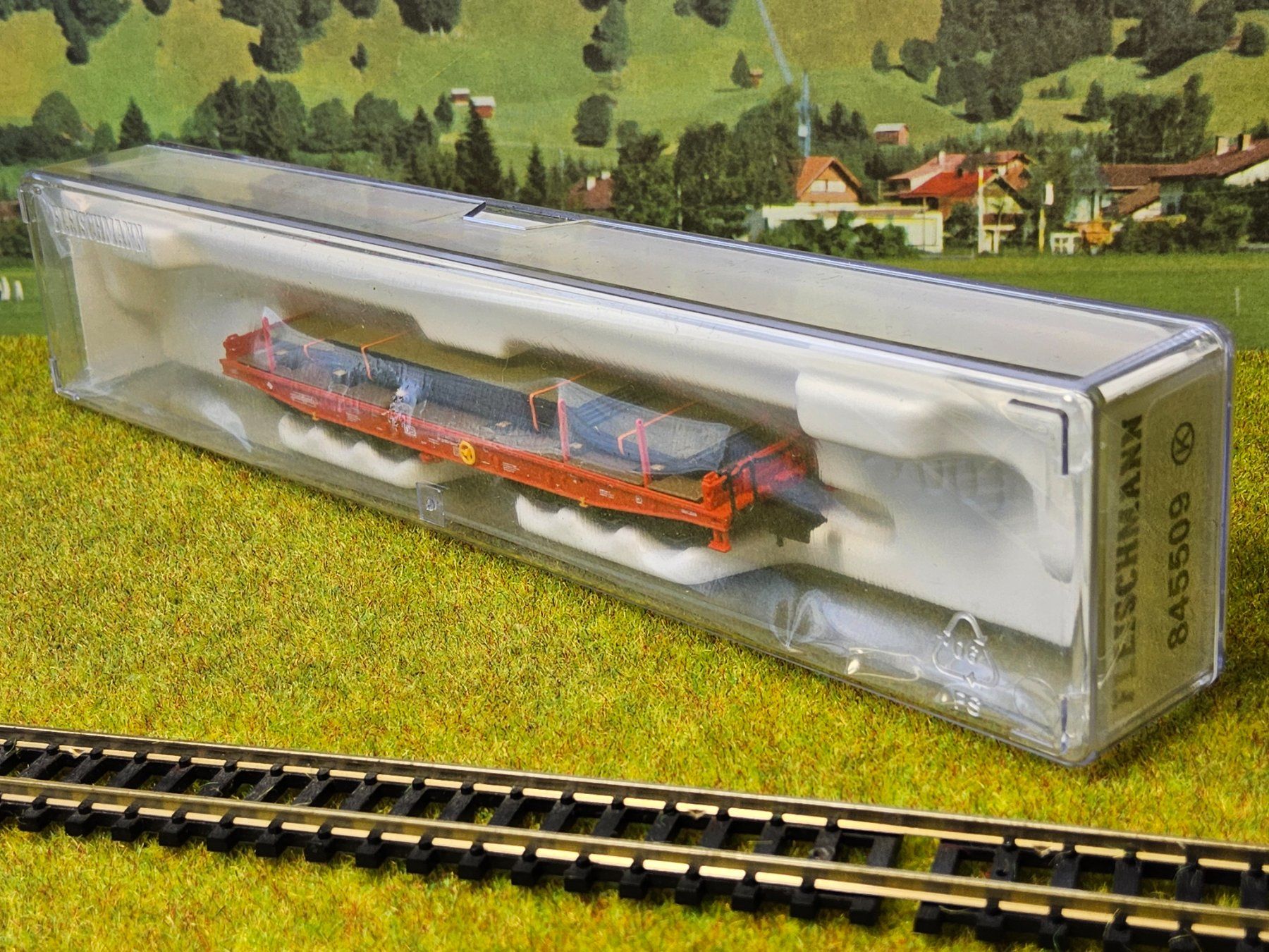 Fleischmann Modellini di ferrovie: Fleischmann 845509 __ Schwerlastwagen Samms mit Stahlblech – Usato da Uerikon venduto da Airport68 9