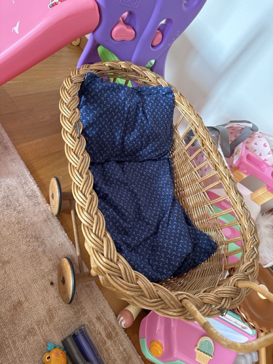Carrozzine per bambole: Kinderwagen spielzeug – Usato da Biglen venduto da goz_h8dv