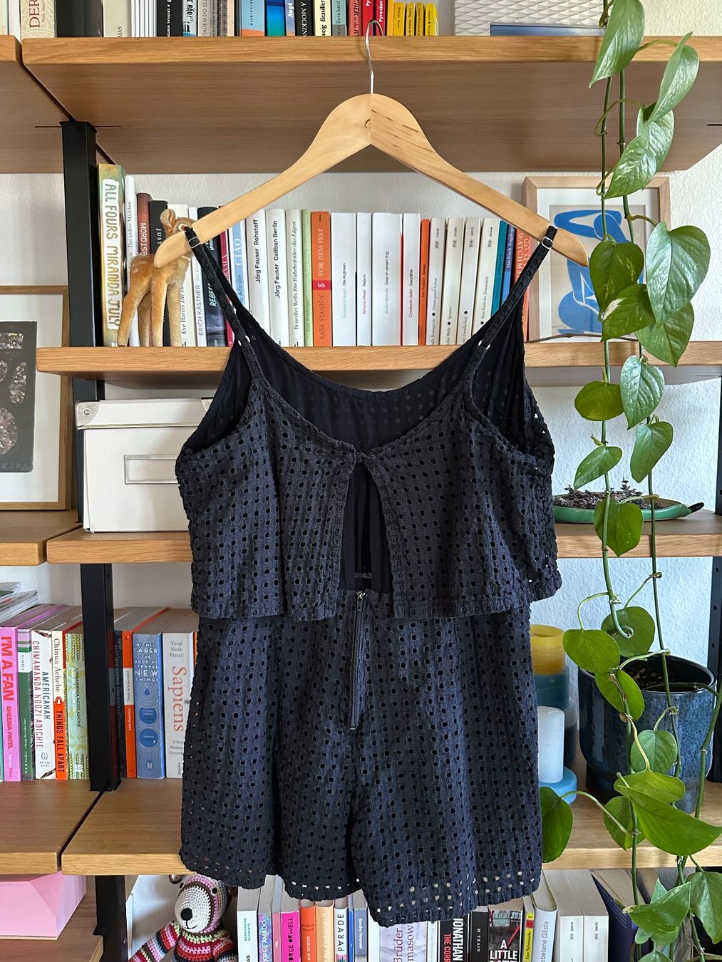 Tute: Jumpsuit schwarz – Usato da Zürich venduto da Honeyboo 1