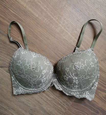 Olivgrüner BH mit Spitze, Gr. 75B neu