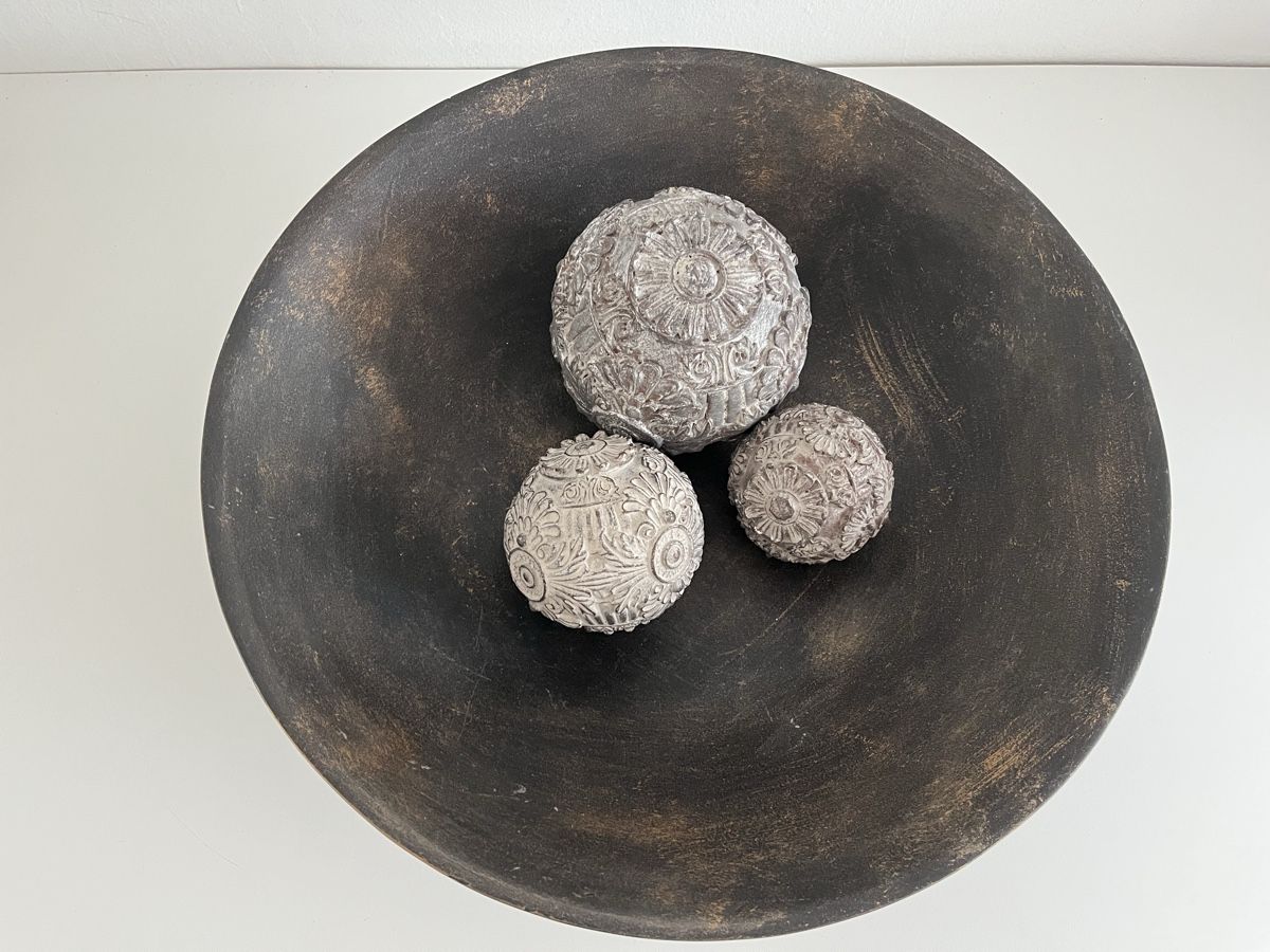 Tutte le decorazioni: grosse Schale mit 3 Deko-Kugeln / Kunststoff – Usato da Wetzikon ZH venduto da seli03 1