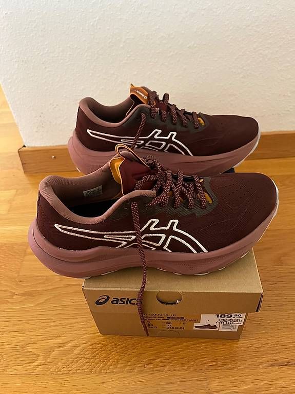 Asics Scarpe da donna: ASICS GT-2000 14 TR Lady – Usato da Küssnacht am Rigi venduto da Amskle 2