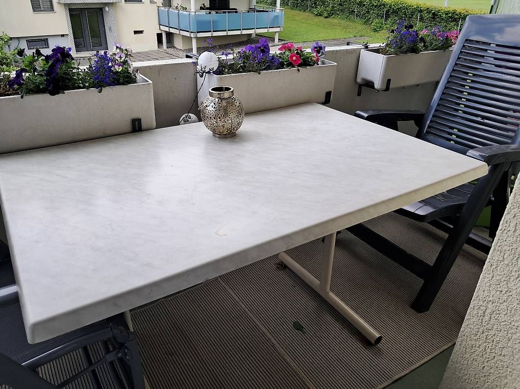 Set de table et chaises: Balkontisch – D'occasion à Eschenbach LU par Blackjack6 1