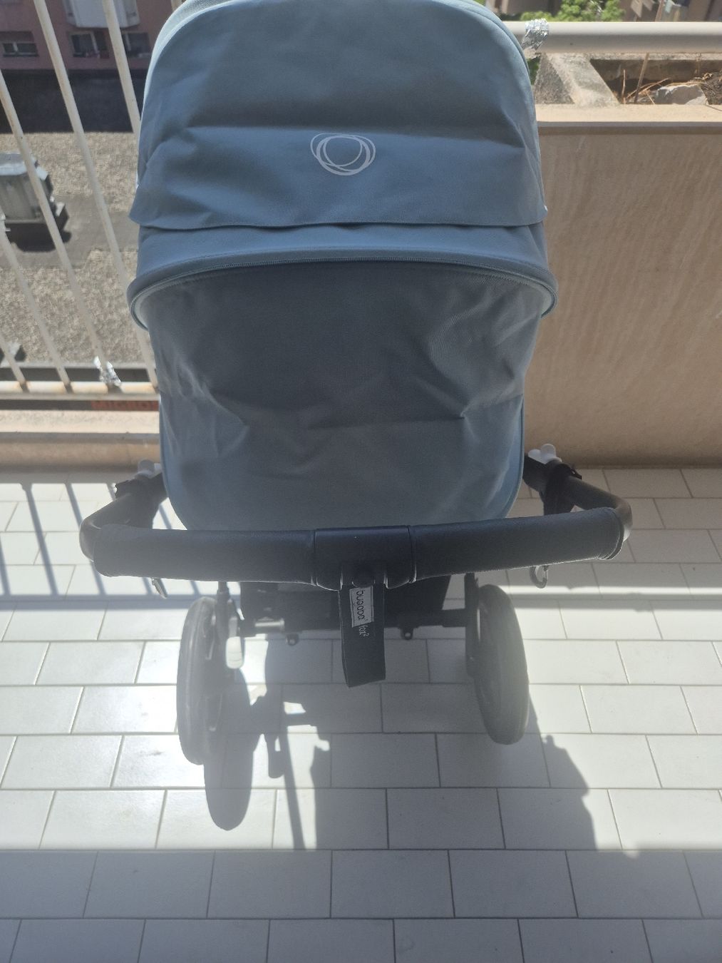 Bugaboo Carrozzine: Poussette Bugaboo bleu ciel + chancelière et housse. – Usato da Birmensdorf ZH venduto da Fredcuttone 4