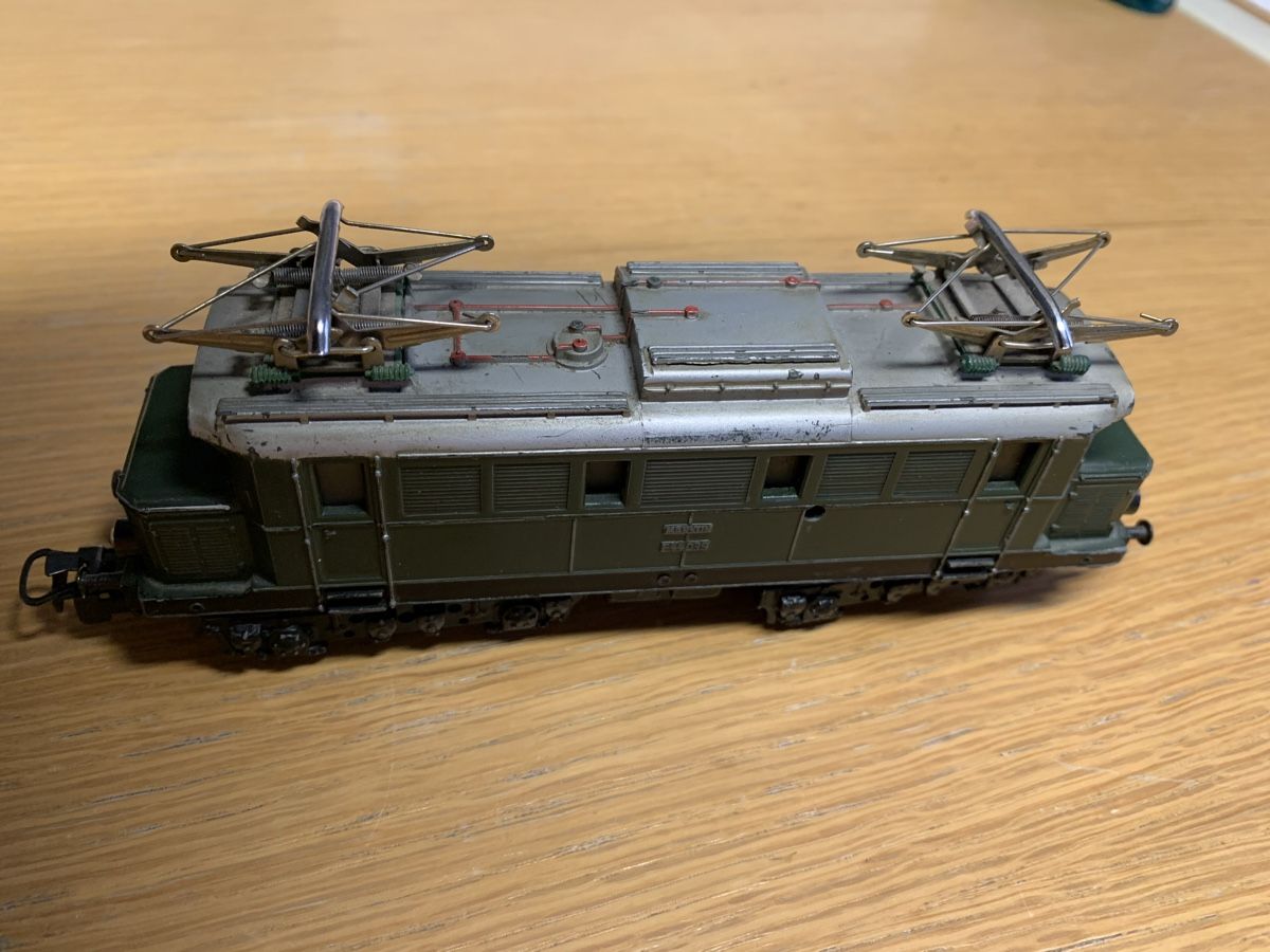 Märklin Modellini di ferrovie: Märklin E 44 der DB , SET 800 gebraucht ,Nr.H80 – Usato da Winden venduto da EmilNeu 2