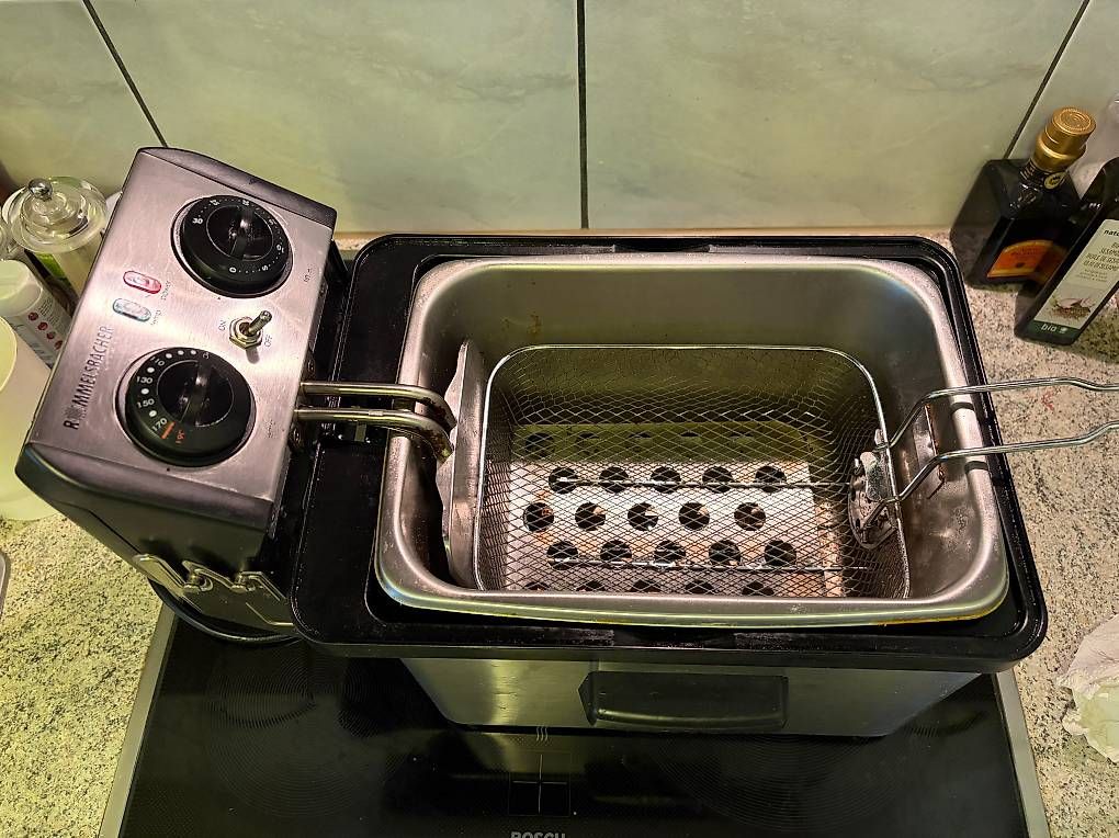 Elettrodomestici da cucina: Fritteuse, Friteuse – Usato da Hergiswil NW venduto da Mj13 3