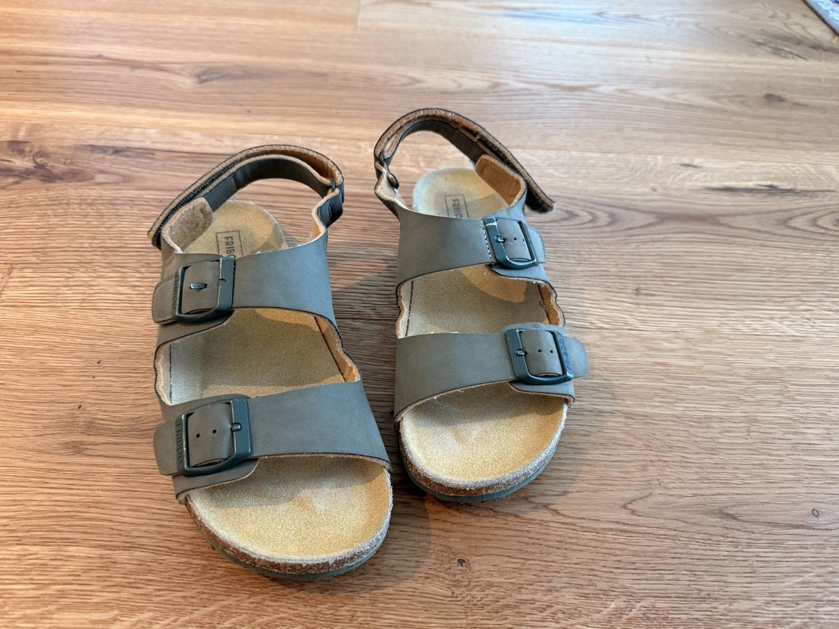 Chaussures hommes: Finken Grösse 38, 2 Wochen alt – D'occasion à Schübelbach par Ena84