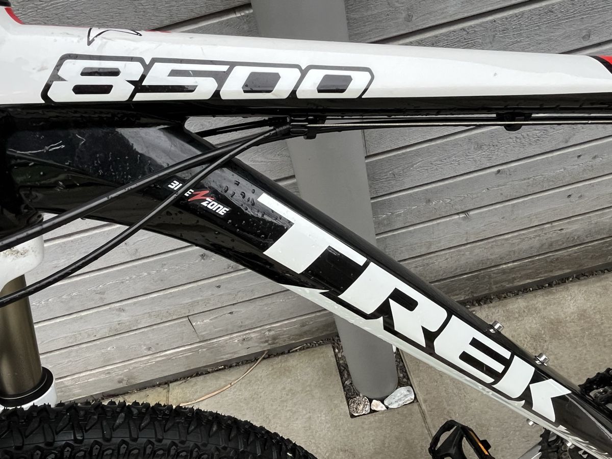 Trek Velos: Trek Mountainbike 8500   Specialized Sattel – Gebraucht aus Hunzenschwil von sputnik26 1