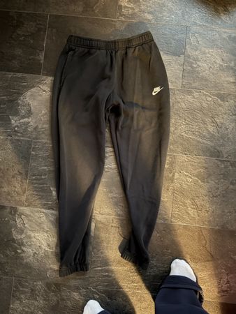 Schwarze Nike Jogginghose