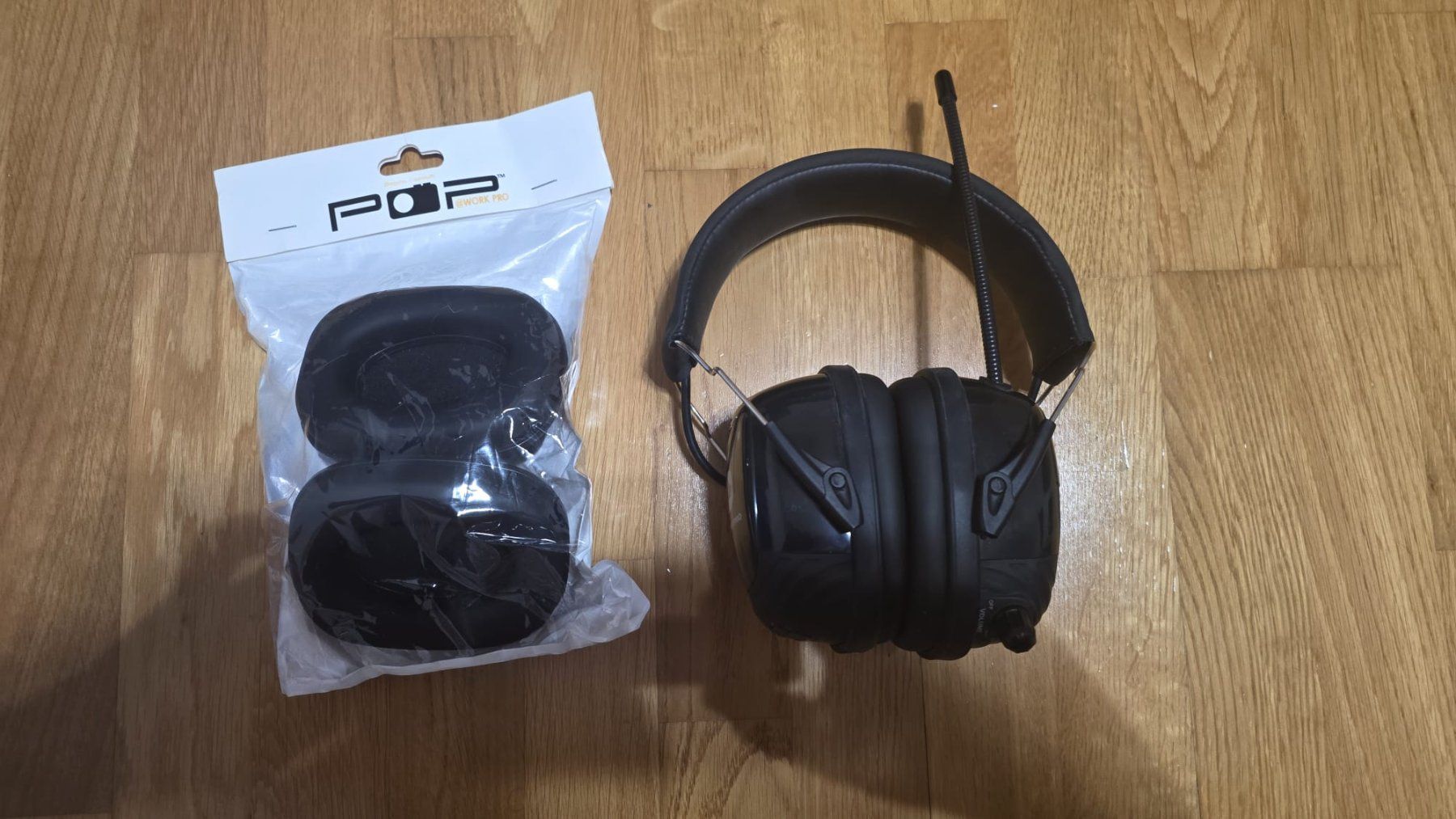 Cuffie: WOLF Kopfhörer Pro DAB+ Bluetooth gebraucht+Ersatzpolster – Usato da Interlaken venduto da Stueffe 3