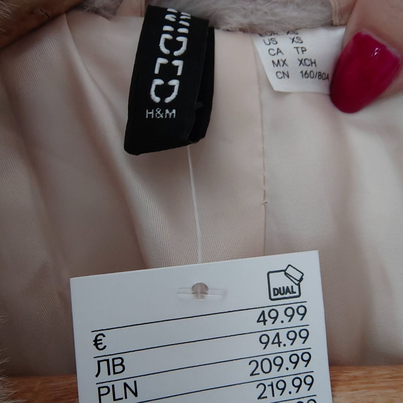 H&M Giacche: Kunstfelljacke – Nuovo e nell'imballaggio originale da Winterthur venduto da Smile_4ever 3
