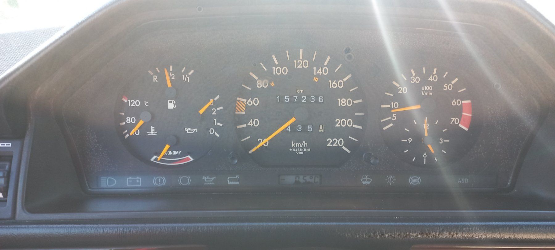 Mercedes-Benz Autos: Mercedes-Benz 200 E Youngtimer Top-Zustand – Gebraucht aus Walzenhausen von hei_kv2g 9