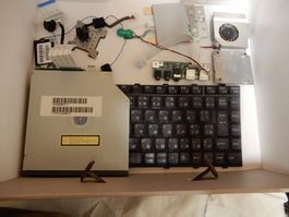 Dynabook Laptop Einzelteile - Bastlerprojekt im Herbst!
