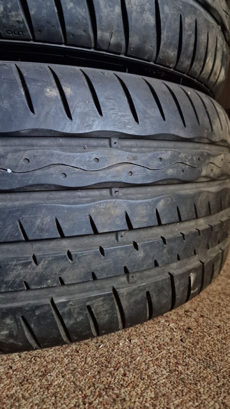 Hankook Pneumatici & Ruote complete: 4 Reifen Hankook Ventus EVO S1 – Usato da Willisau venduto da Haefliger01 1