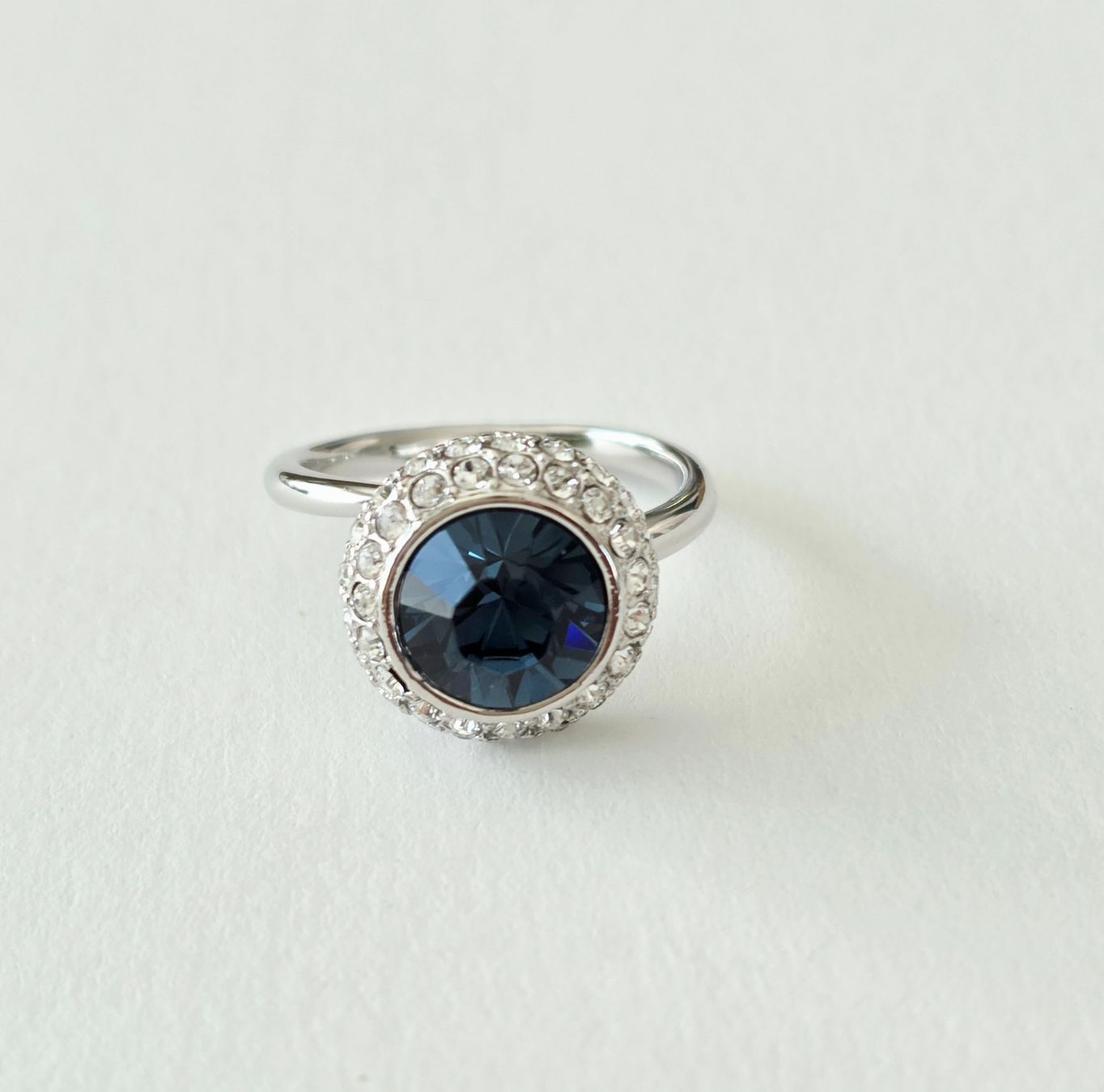 Anelli: Eleganter Ring mit Swarovski Steinen - Neu – Nuovo e nell'imballaggio originale da Uetikon am See venduto da Springdream 1