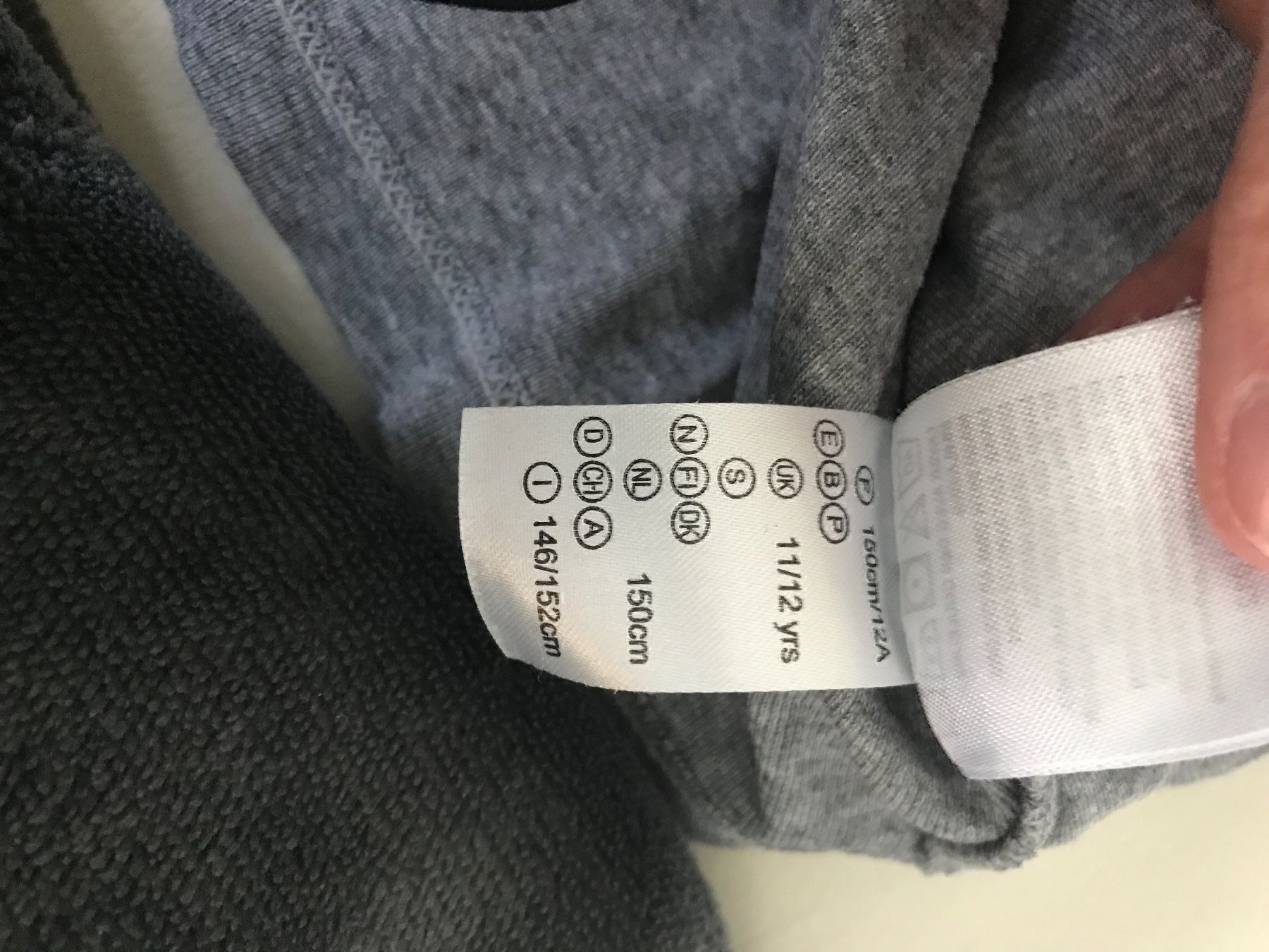 Maglioni & Felpe: Rollkragenpullover Gr. 150 – Usato da Mauren venduto da SB1606 2
