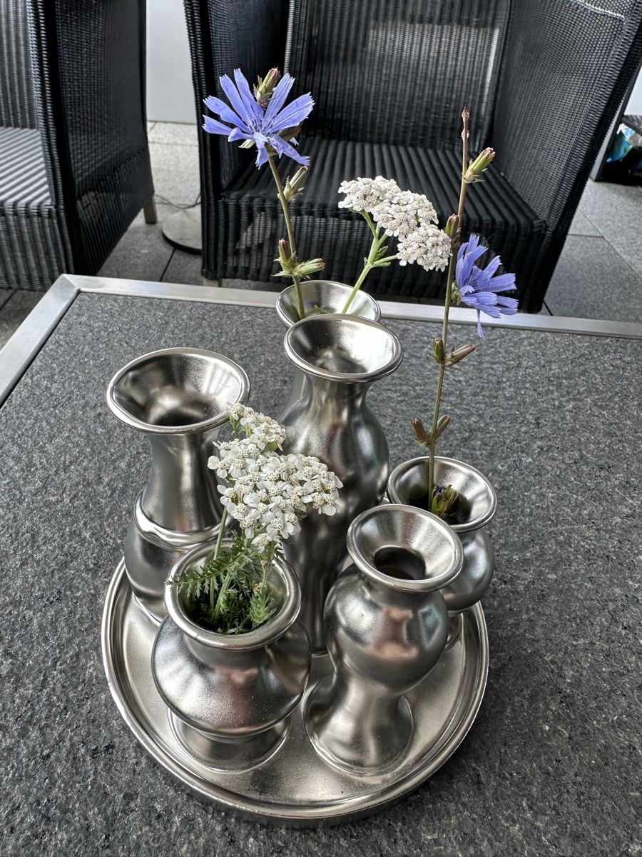 Vase & Récipients: Vase (alles ein Teil) aus silberfarben Metall – D'occasion à Cham par Steinbock89 1