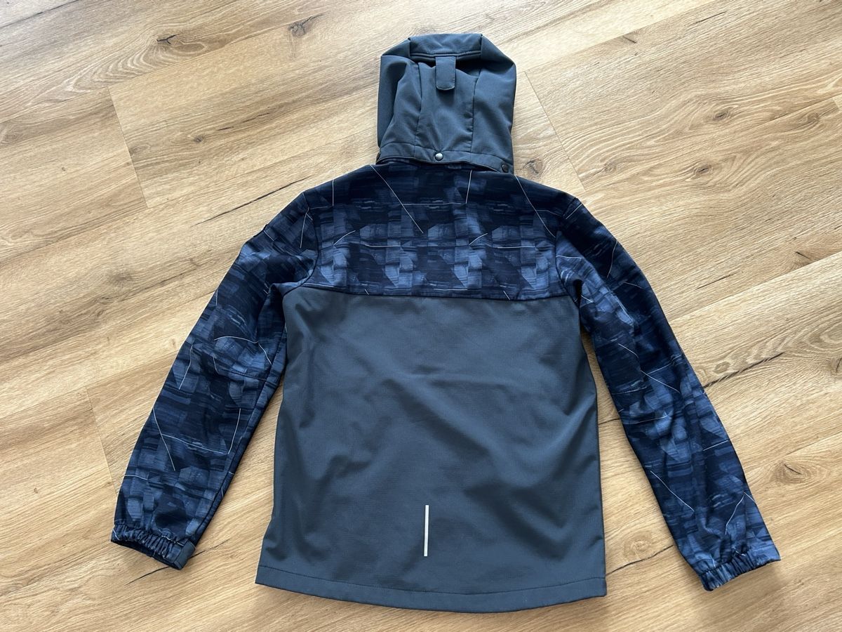 Icepeak Vestes & Manteaux: Kinder Softshelljacke Grösse 152 Icepeak dunkelblau gemuster – Neuf (Voir description) à Wolhusen par eve_m6cg 1