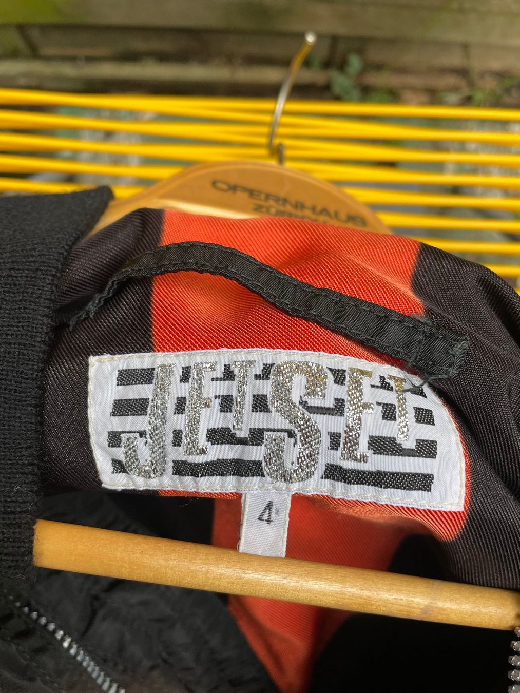Jet Set Jacken: Bomber-Jacke -Jet-Set – Gebraucht aus Forch von ESELSTEIN 2