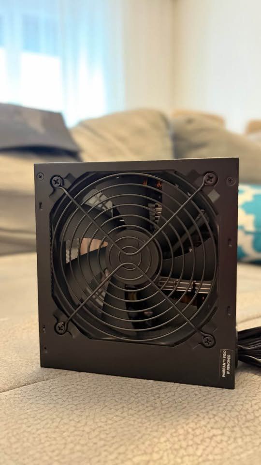 Thermaltake Componenti elettronici: PSU Thermaltake PC 700w – Usato da Fribourg venduto da AlexSantos 2