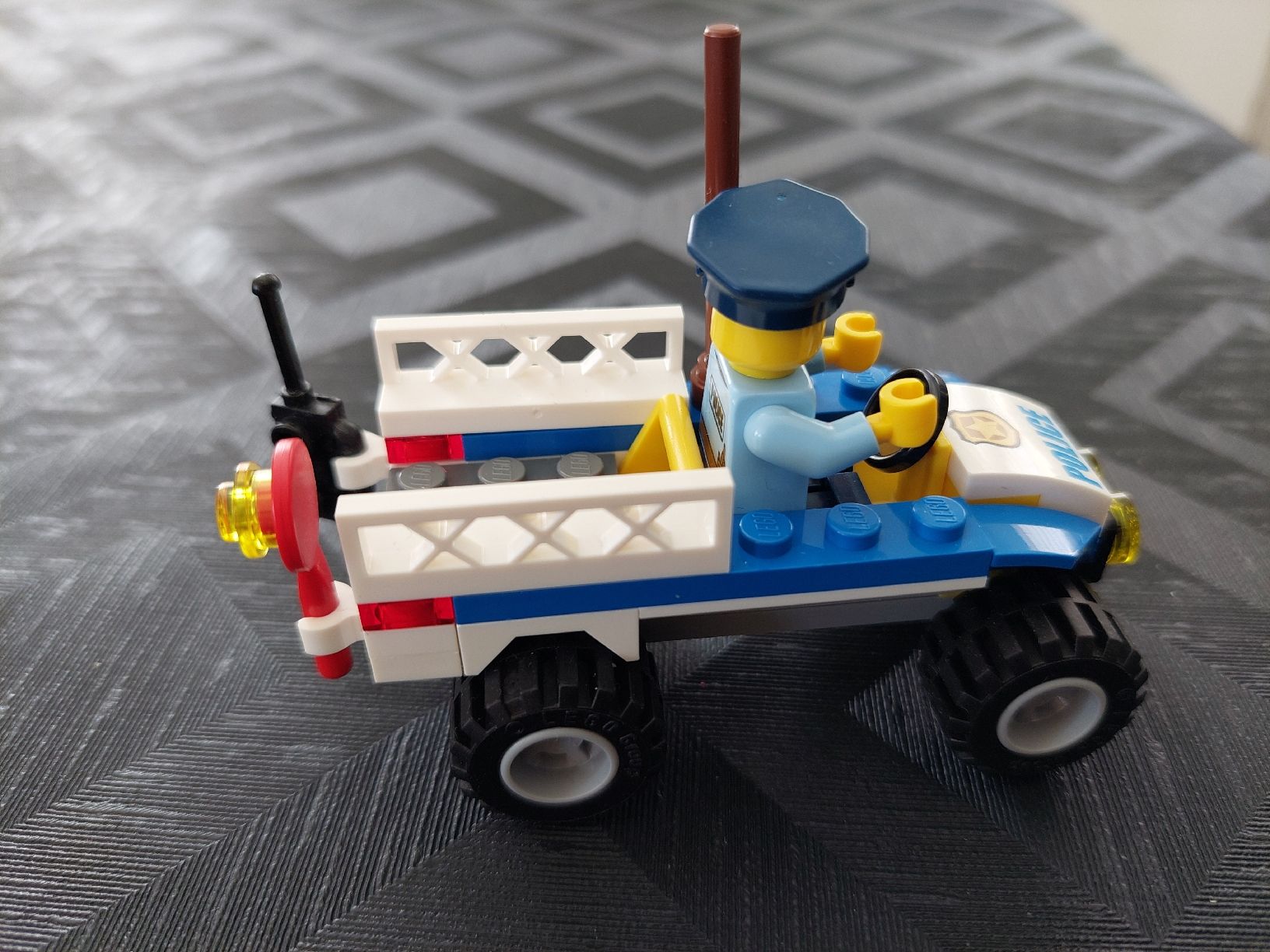 Lego Giocattoli: Lego Polizeiwagen  – Usato da Zetzwil venduto da sti_x9xf 2