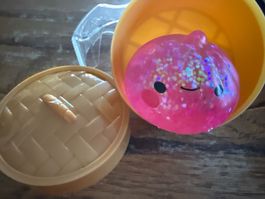 Squishie-Brot im Korb -Stressabbau-Einschulung-Konzentration