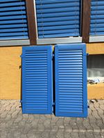 Fensterladen blau Aluminium Lamellen 135x58cm