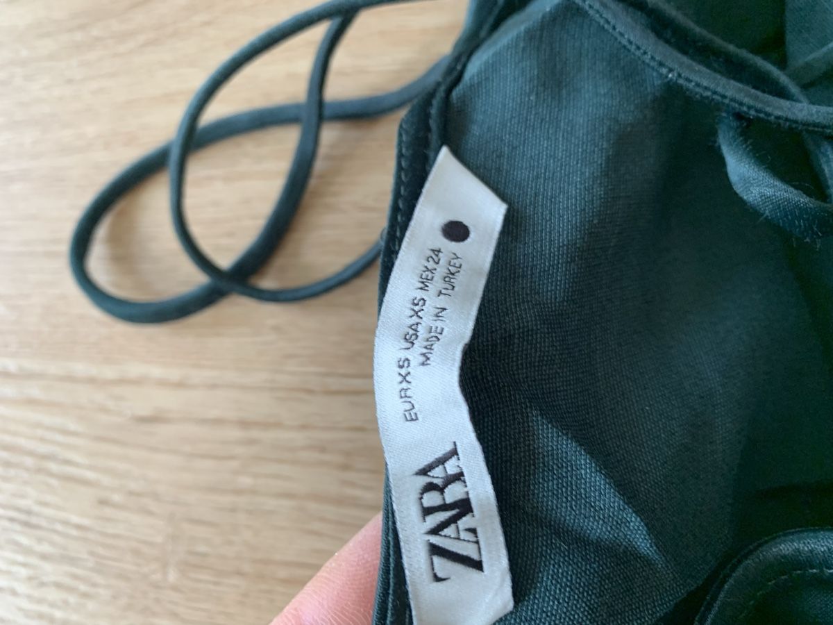 Zara Kleider: Robe satinée à fronce vert sapin Zara – Neu (gemäss Beschreibung) aus Genève von rez_c6c6 1