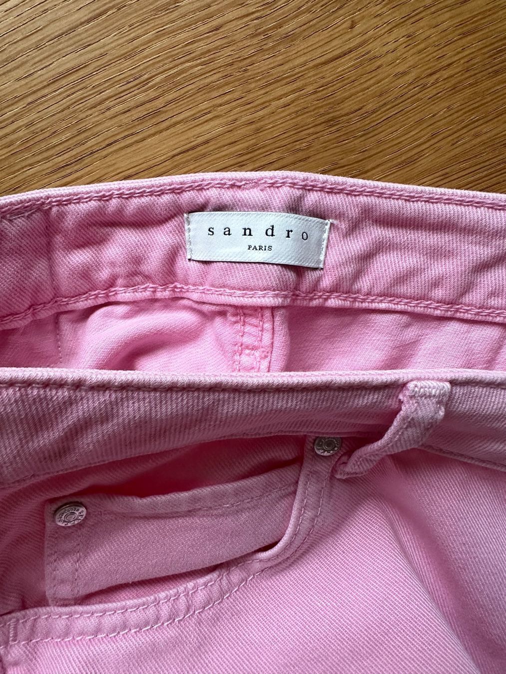 Sandro Jeans: NEW Sandro pink jeans size 42 – Nuovo (secondo la descrizione) da Oberägeri venduto da abo_27mv 2