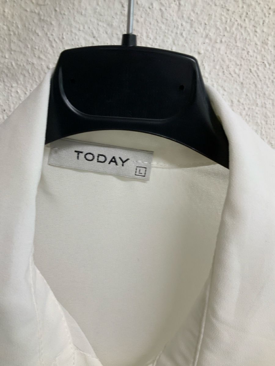 Chemisiers: Bluse TODAY Weiss Grösse L 100% Polyester Neu – D'occasion à Wallisellen par AS.TZ. 1