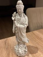 Wunderschöne chinesische Porzellanfigur, Glücksbringer