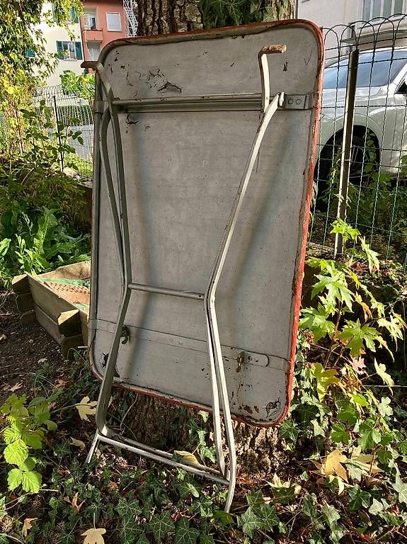 Tavoli: Gartentisch mit Spuren der Zeit – Usato da Bern venduto da korpuskel 5