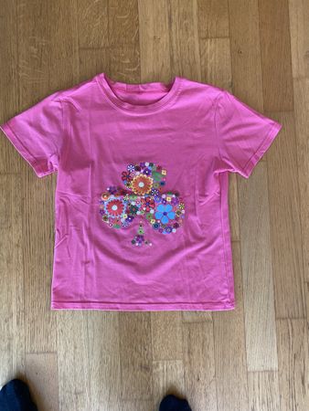 Rosa T-Shirt mit Blumenmuster  Gr. 140
