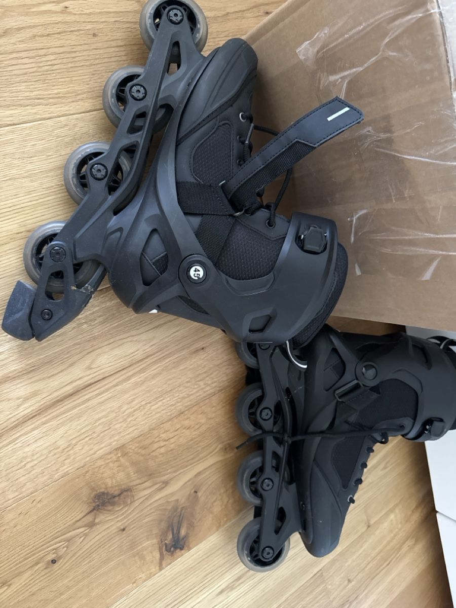 Pattini in linea & Pattini a rotelle: Roller-Blade Schuhe (45) – Usato da Laupen BE venduto da WinterSnow 2