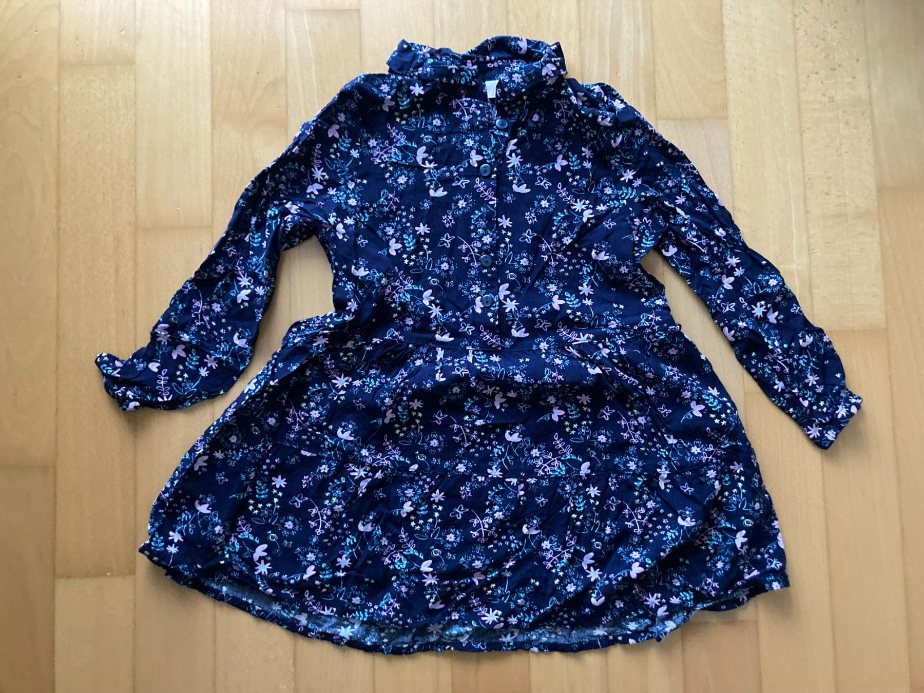 Vestiti & Gonne: Dünnes dunkelblaues Kleid mit Blumen – Usato da Muttenz venduto da Juvenile33