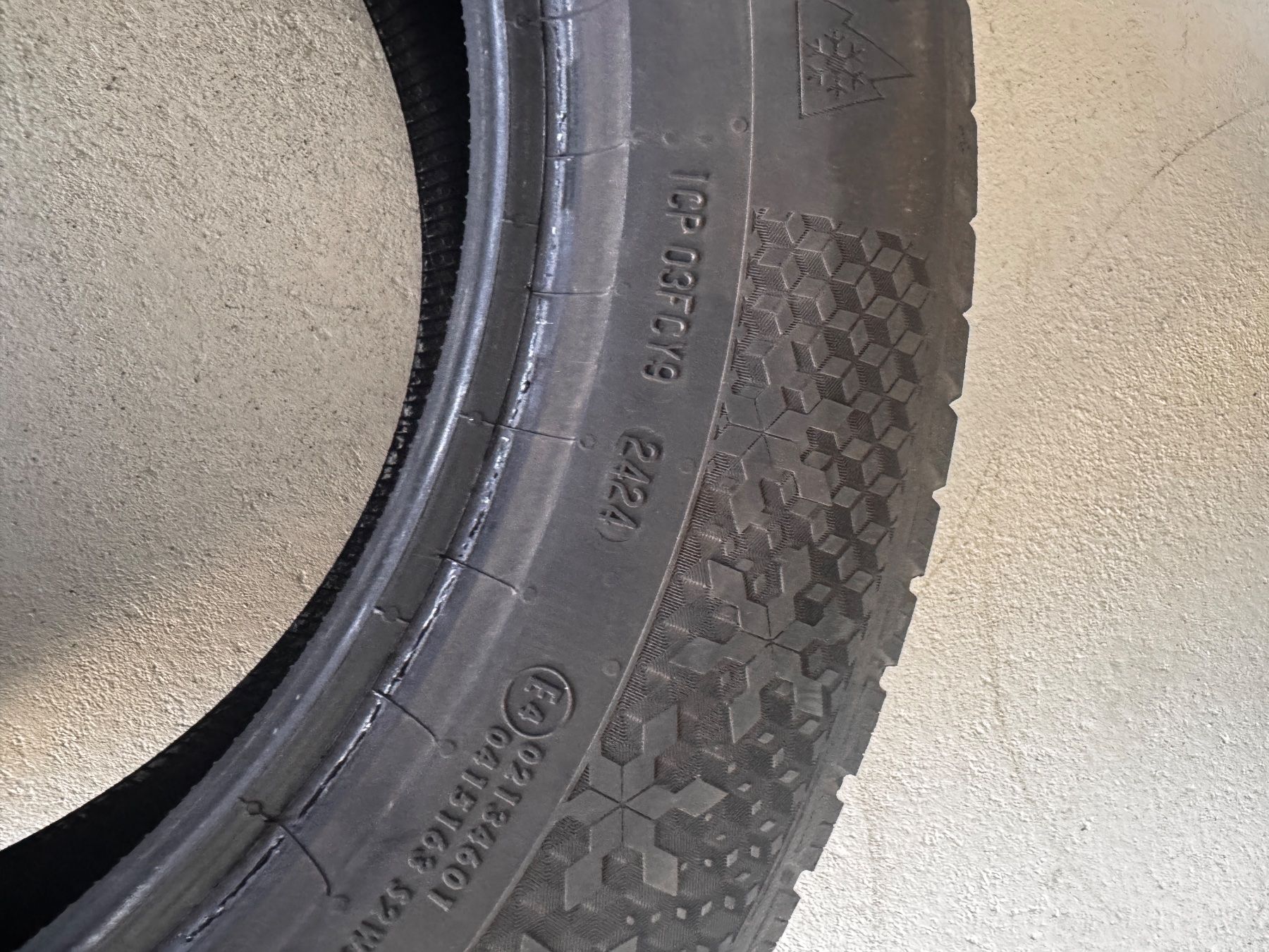 Continental Pneumatici & Ruote complete: Continental WinterCantact 225/60R17 – Usato da Schenkon venduto da poesip1 2